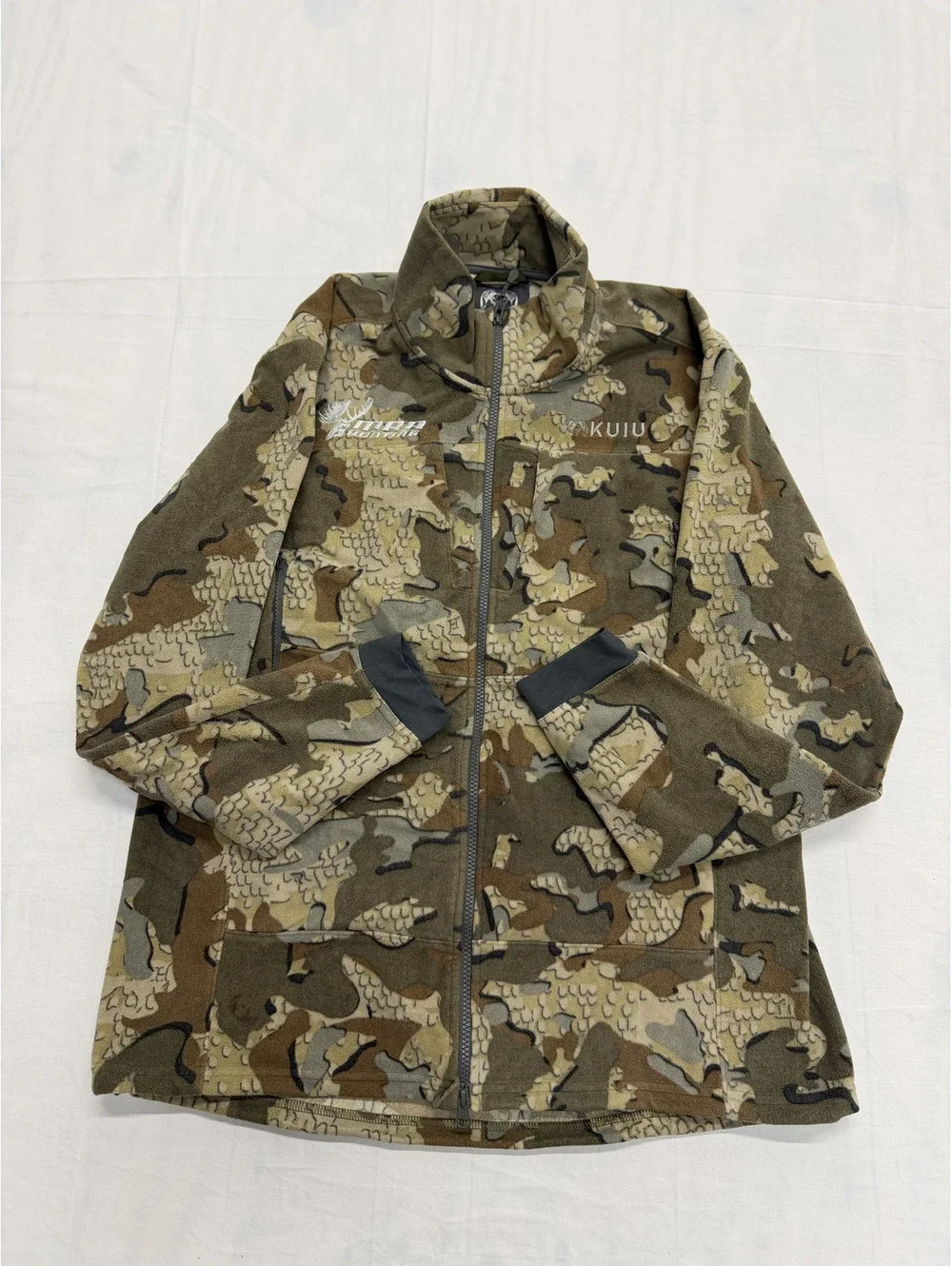 Kuiu Camouflage Zip-Up Fleece Jacket with MRA Hunting Logo